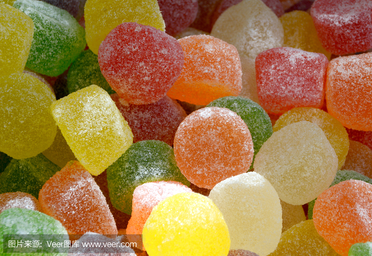 五彩繽紛的果凍糖果在農(nóng)貿(mào)市場展出