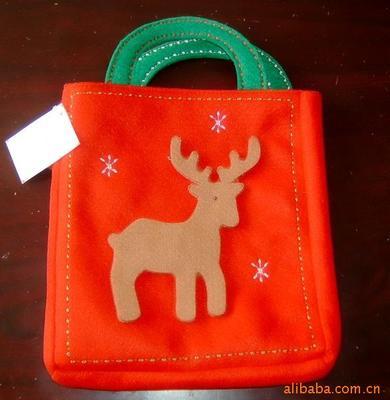 【我公司長(zhǎng)期大量現(xiàn)貨低價(jià)供應(yīng)禮品袋(圖)】?jī)r(jià)格,廠家,圖片,其他箱包,上海霍太金服飾-